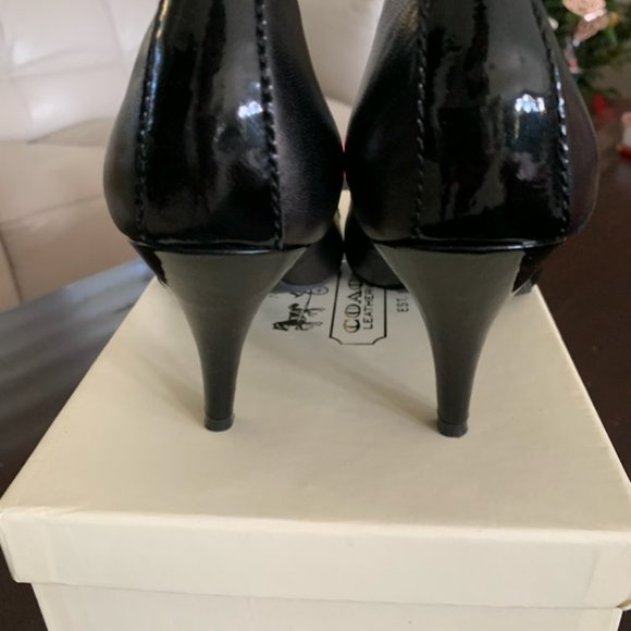 Coach Wanda Pump 7.5 - Picture 3 of 5